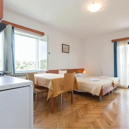 Amazing In With Kitchen Appartement